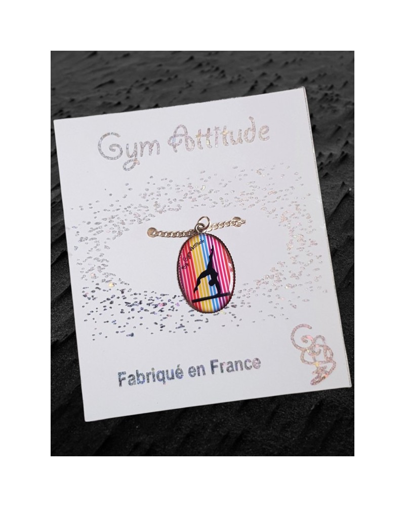 Collier avec pendentif ovale multicolor