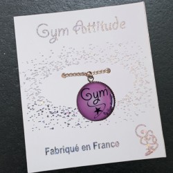 Collier avec pendentif GYM violet