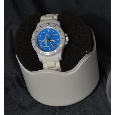 Montre blanche et turquoise poutre